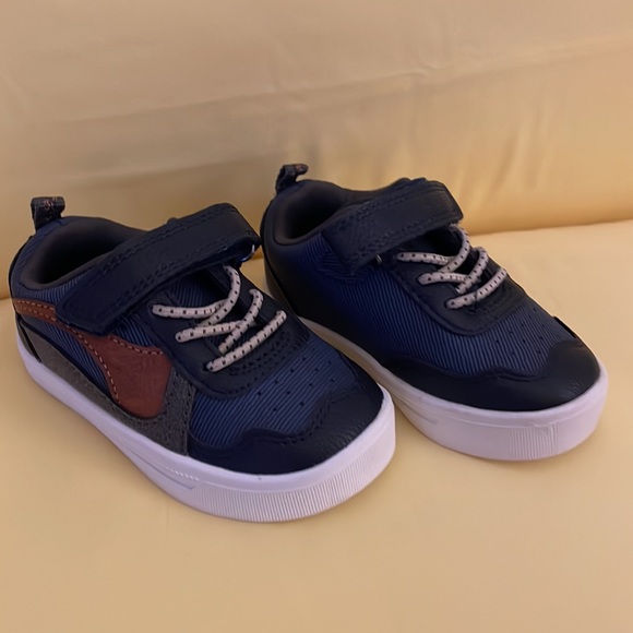 NEW OshKosh b gosh toddler sneakers! Host pick! - Picture 2 of 8